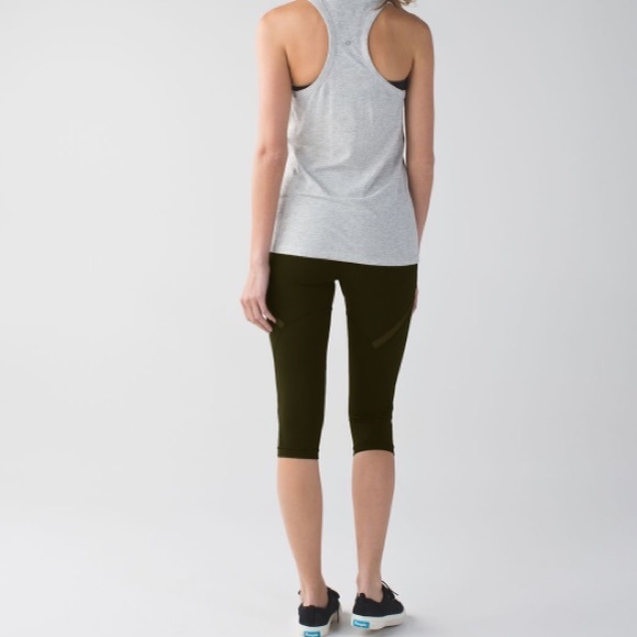 Lululemon Cool To Street Crop mesh gator green size 4 leggings capri crops - Picture 2 of 16